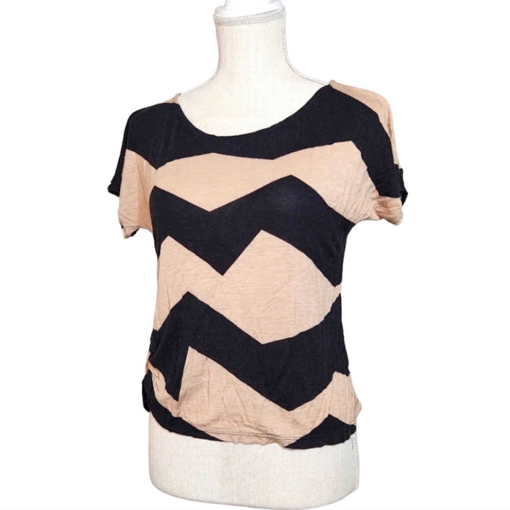 Annabelle Small Black Chevron Short Sleeve Shirt